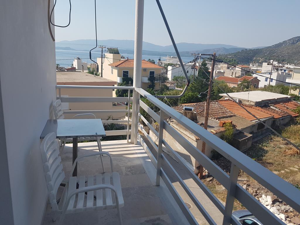 Pansion Marousa Méthana Exteriér fotografie